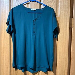 Maurice’s Green Women's Top